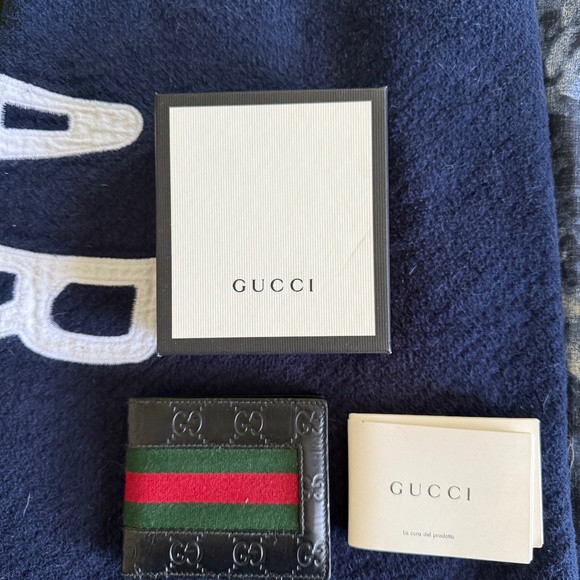 Men’s Monogram Gucci Wallet - Picture 1 of 3